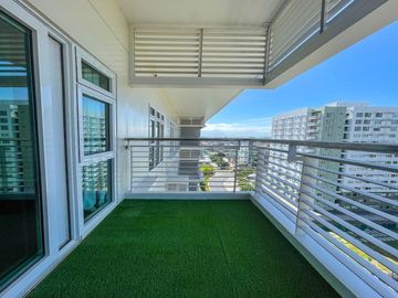 Fully-furnished Two Bedroom 2BR Penthouse Unit for Sale at The Veranda, Area South Taguig