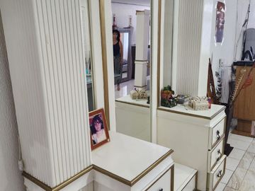VENTA DE CASA CON ALBERCA EN FRACC. COLINAS DEL CIMATARIO