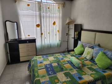 VENTA DE CASA CON ALBERCA EN FRACC. COLINAS DEL CIMATARIO