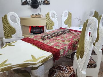 VENTA DE CASA CON ALBERCA EN FRACC. COLINAS DEL CIMATARIO