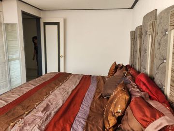 VENTA DE CASA CON ALBERCA EN FRACC. COLINAS DEL CIMATARIO