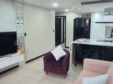 En venta departamento full amoblado en Bellini IV Puerto Santa Ana Guayaquil