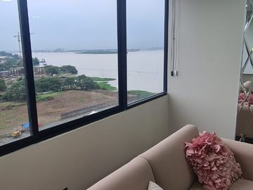 En venta departamento full amoblado en Bellini IV Puerto Santa Ana Guayaquil