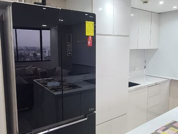 En venta departamento full amoblado en Bellini IV Puerto Santa Ana Guayaquil