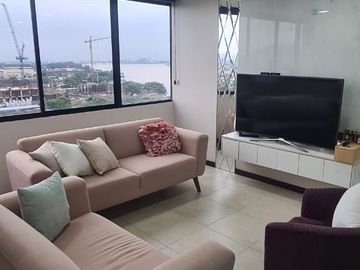 En venta departamento full amoblado en Bellini IV Puerto Santa Ana Guayaquil