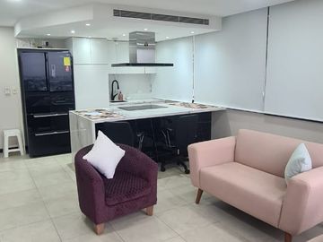 En venta departamento full amoblado en Bellini IV Puerto Santa Ana Guayaquil