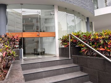 VENDO HERMOZO DEPARTAMENTO EN CALLE MARISCAL SUCRE 173 – MIRAFLORES