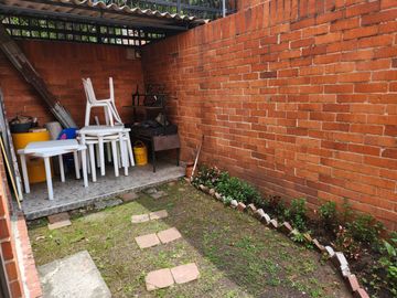 VENTA DE CASA EN CONJUNTO CERRADO