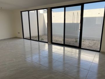 CASA EN VENTA PRIVADA ZIBARI VILLA DE POZOS