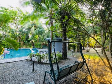 Pool villa for sale Pattaya Soi Nong Pla Lai