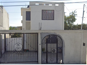 GRAN OPORTUNIDAD CASA EN “PRADERAS DE CADEREYTA SECTOR B, CADEREYTA JIMÉNEZ, N.L.”