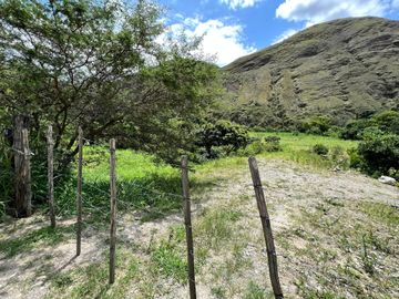 Terreno con río en venta en Quinara
