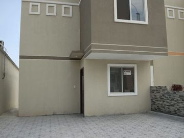 VENDO CASA ESTRENO URB. BELLA VITA CHONGON