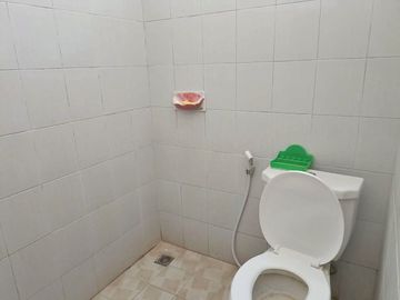 Rumah Murah Bonus Kontrakan di Pondok Pinang, Jakarta Selatan