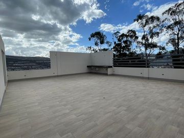 PONCEANO ALTO; DEP DE ESTRENO: 3 DORM, 2 GAR,  134/103 M2, /REF405