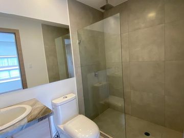 PONCEANO ALTO; DEP DE ESTRENO: 3 DORM, 2 GAR,  134/103 M2, /REF405