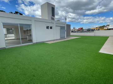 PONCEANO ALTO; DEP DE ESTRENO: 3 DORM, 2 GAR,  134/103 M2, /REF405