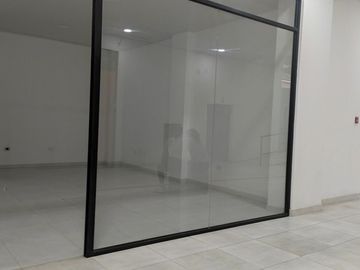 Local Comercial en Venta, .Torres Zermath en Sto. Domingp