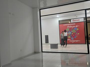 Local Comercial en Venta, .Torres Zermath en Sto. Domingp
