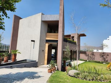 Venta Casa en Lomas de Angelópolis, Puebla