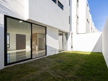 Venta Casa en Lomas de Angelópolis, Puebla
