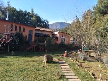 Se VENDE Casa con parcela de 11,25 hás en Rabones, Colbun VII región