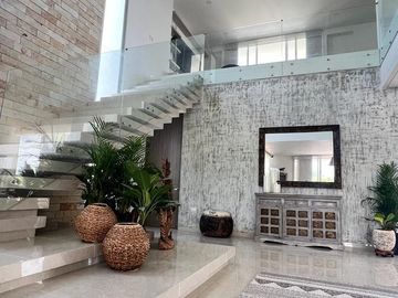 CASA DE LUJO EN VENTA CONJUNTO PALMA REAL, CARTAGENA.