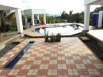 VENTA DE CASA CAMPESTRE DE 3.190 M2 DE LOTE Y UNA CONSTRUCCIÓN DE 275 M2, MANIZALES CALDAS