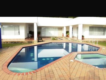 VENTA DE CASA CAMPESTRE DE 3.190 M2 DE LOTE Y UNA CONSTRUCCIÓN DE 275 M2, MANIZALES CALDAS