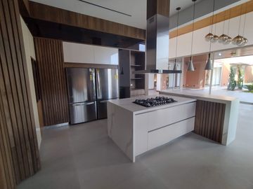 New, Modern One Level Home With Lake and Many Extras - Top Community Llanogrande
