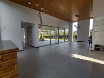 New, Modern One Level Home With Lake and Many Extras - Top Community Llanogrande