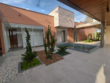 New, Modern One Level Home With Lake and Many Extras - Top Community Llanogrande