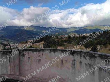 Venta de Casa de 3 Pisos Sector La Campiña, Turunuma, Loja
