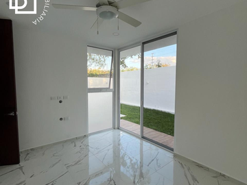 Estrena casa con acabados de lujo y alberca al norte de Mérida