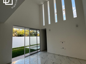 Estrena casa con acabados de lujo y alberca al norte de Mérida