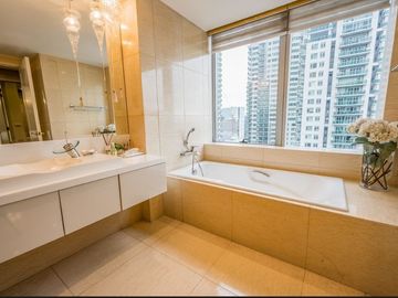 GOOD DEAL!!! 3 BEDROOM SUITE IN RAFFLES FOR SALE!!!
