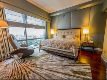 GOOD DEAL!!! 3 BEDROOM SUITE IN RAFFLES FOR SALE!!!