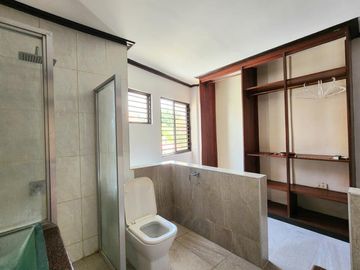 Newly Renovated Corner House and Lot in Parc Regency Residences, Iloilo