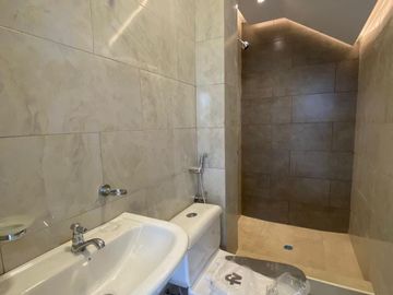 CASA DE ESTRENO EN VENTA EN TERRANOSTRA (VÍA A LA COSTA)