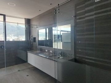 Venta de Departamento en el Batan de 220 Metros, 6 de diciembre, casanova