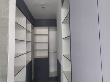 Venta de Departamento en el Batan de 220 Metros, 6 de diciembre, casanova