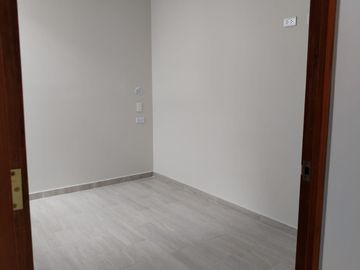 Moderno Departamento frente a Parque, 3 Habitaciones en Los Olivos