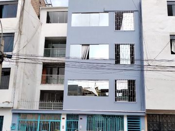 Moderno Departamento frente a Parque, 3 Habitaciones en Los Olivos