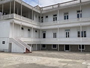Vendo espectacular e histórica casona en Barranco Monumental - Palacete Sousa - con 2,040 m2 de área libre para construir un proyecto importante