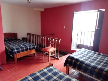 VENDO CASA EN CUZCO 457 MTS2 CERCA PZA ARMAS CUZCO.