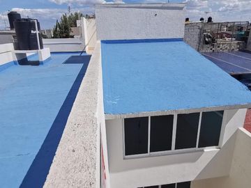Casa en Plutarco Elias Calles, 3 Pisos, 4 Recámaras, 3 Baños, Pachuca, Hidalgo.