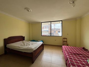 Casa rentera en venta en el centro de Catamayo