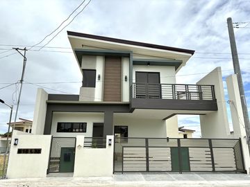 Exquisite Living in Imus Cavite: Brand New 3-Bedroom Single Detached House and Lot for Sale