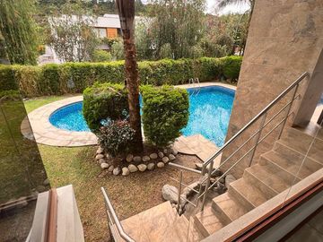 CASA DE VENTA EN LA VIÑA TUMBACO