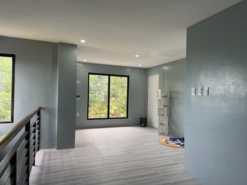 KA - FOR SALE: 5 Bedroom House in Avida Parkway Settings, Laguna
